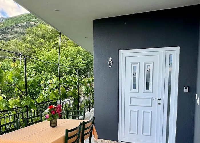Gjoli View 2br With Stunning Views *