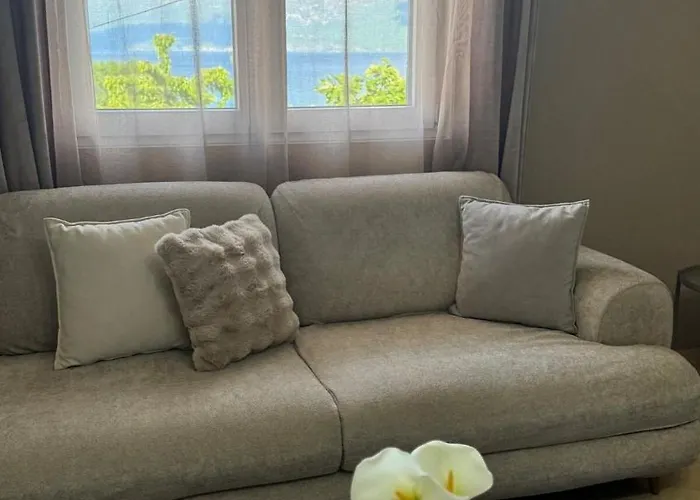 Gjoli View 2br With Stunning Views *