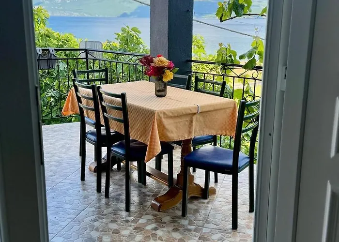 Gjoli View 2br With Stunning Views