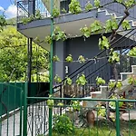 Gjoli View 2br With Stunning Views