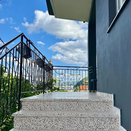 Gjoli View 2br With Stunning Views * Polisi i Vogel